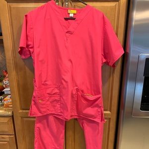 Women’s scrub set